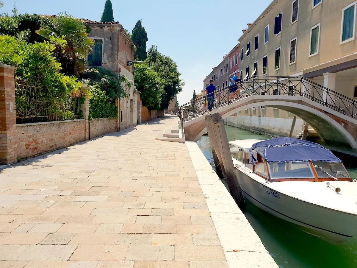 Patch Of Eden Apartment Venice Italy